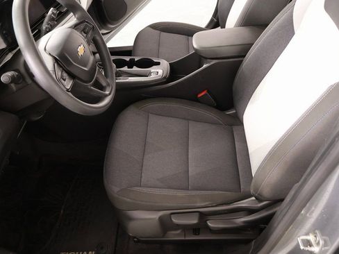 Used 2024 Chevrolet Trax LS w/ Driver Confidence Package image 10