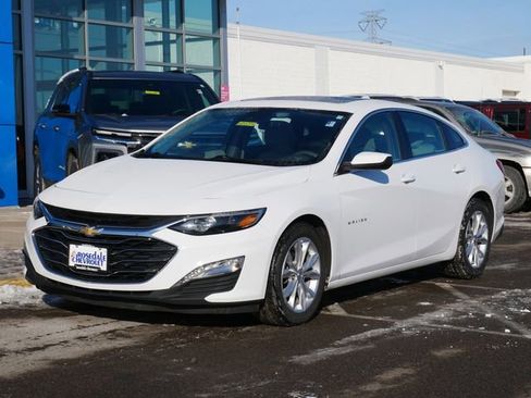 Used 2024 Chevrolet Malibu LT image 2