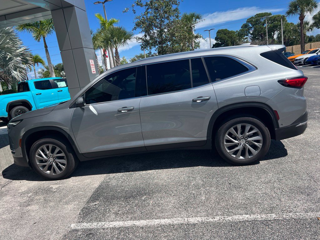 Used 2026 Buick Enclave Preferred w/ Super Cruise Package FWD image 10