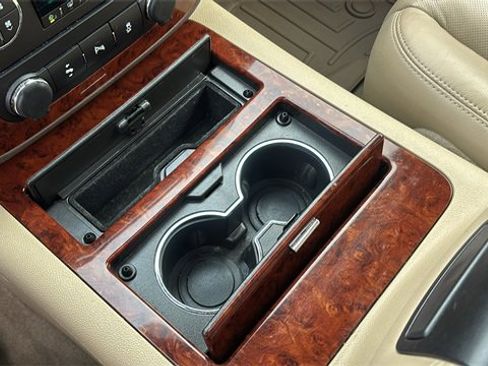 Used 2014 Chevrolet Tahoe LTZ image 22