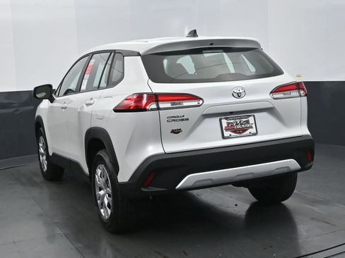 Used 2025 Toyota Corolla Cross L FWD image 4