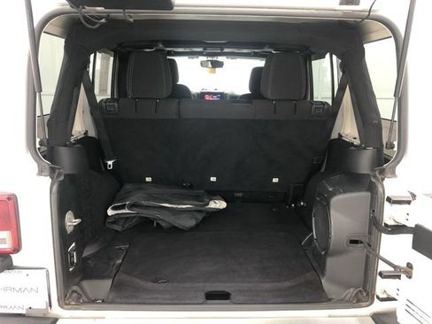 Used 2013 Jeep Wrangler Unlimited Sahara w/ Connectivity Group AWD/4WD image 23