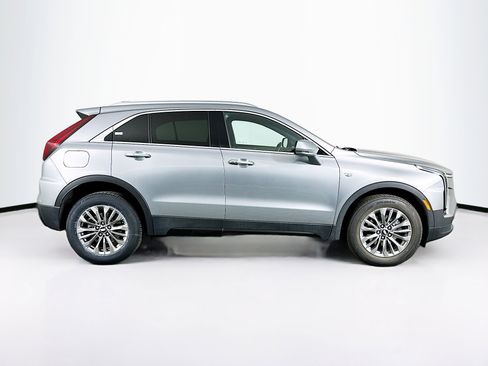 Used 2024 Cadillac XT4 Premium Luxury image 10