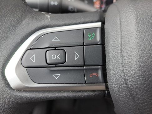 Used 2025 Jeep Compass Limited AWD/4WD image 35