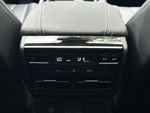 Used 2022 Acura MDX FWD w/ Technology Package image 18