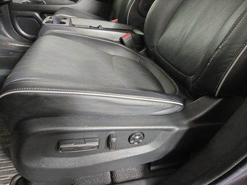 Used 2023 Honda Odyssey Elite image 32