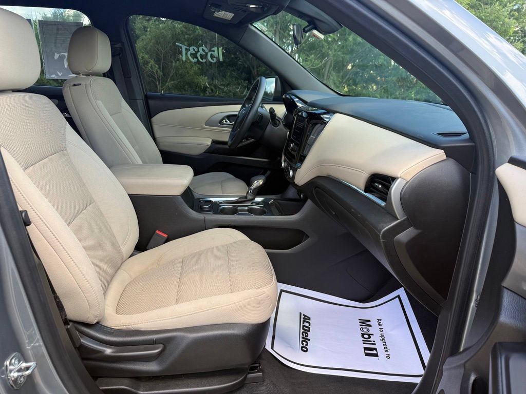 Used 2023 Chevrolet Traverse LS w/ Safety Package FWD image 20