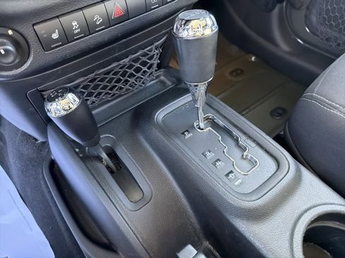 Certified 2015 Jeep Wrangler Rubicon w/ Power Convenience Group image 21