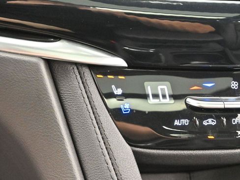 Certified 2024 Cadillac XT6 Sport w/ LPO, ONYX Package AWD/4WD image 27