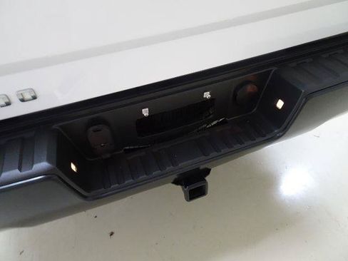 Used 2019 Chevrolet Silverado 1500 W/T RWD image 11