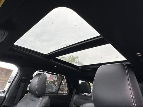 Used 2022 Ford Explorer ST image 15