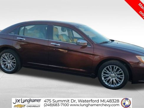 Used 2012 Chrysler 200 Limited image 9