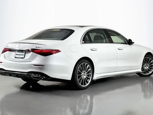 New 2026 Mercedes-Benz S 580e 4MATIC Sedan image 11