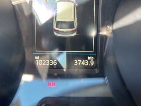 Used 2018 Volkswagen Tiguan SE image 24