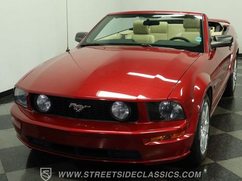 Used 2006 Ford Mustang GT RWD image 17