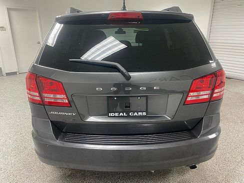 Used 2018 Dodge Journey SE image 6