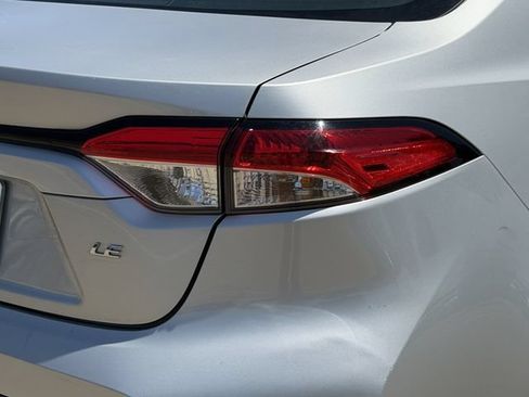 Used 2023 Toyota Corolla LE FWD image 7