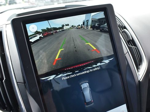 Certified 2022 Ford Edge Titanium AWD/4WD image 20