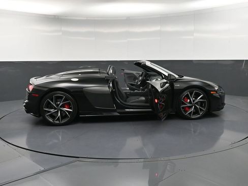 Used 2023 Audi R8 V10 performance w/ Carbon Exterior Package RWD image 34