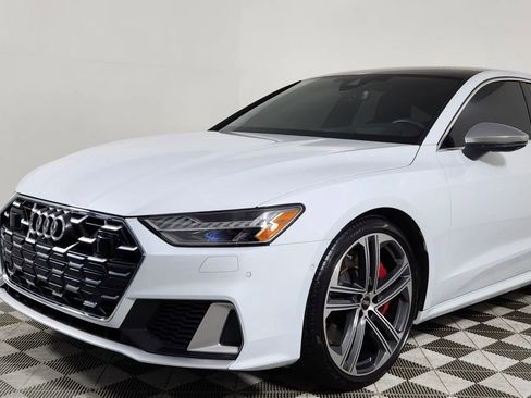 Used 2024 Audi S7 Prestige w/ Prestige Package image 3