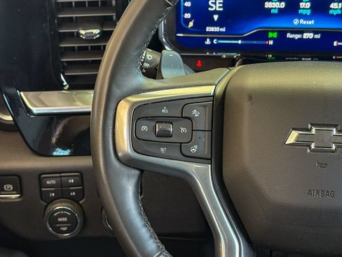 Used 2025 Chevrolet Silverado 1500 LT Trail Boss w/ LT Trail Boss Premium Package AWD/4WD image 34