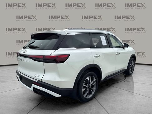 Used 2023 INFINITI QX60 Luxe w/ Vision Package FWD image 5