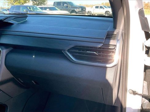 Certified 2025 GMC Acadia Elevation image 23