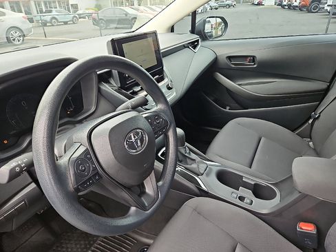 Used 2026 Toyota Corolla LE FWD image 12