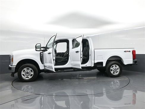 Used 2025 Ford F350 XLT image 65