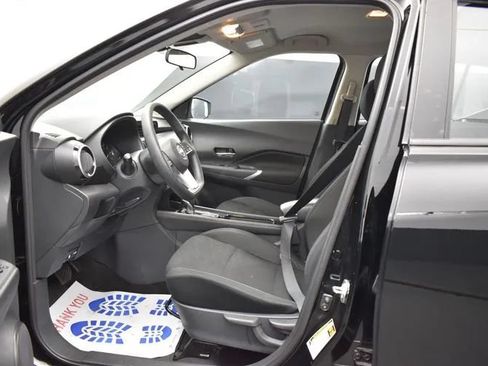 Used 2024 Nissan Kicks SV FWD image 14