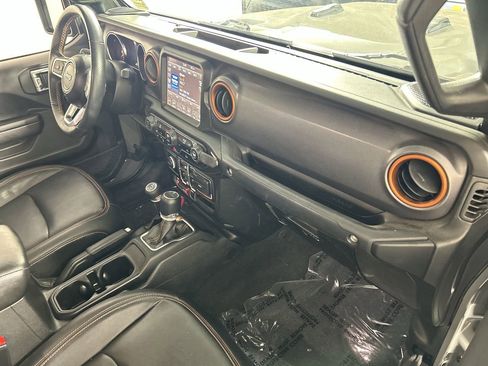 Used 2023 Jeep Gladiator Mojave AWD/4WD image 26