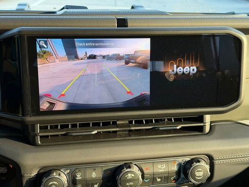 New 2026 Jeep Gladiator Mojave image 15