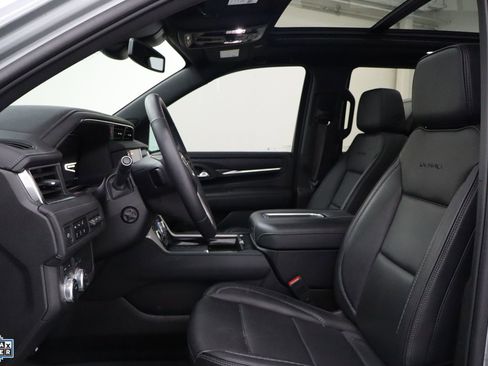 Used 2024 GMC Yukon Denali image 14