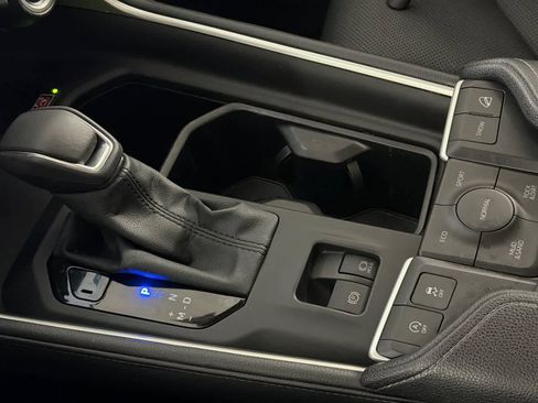 Used 2025 Toyota Grand Highlander AWD image 21