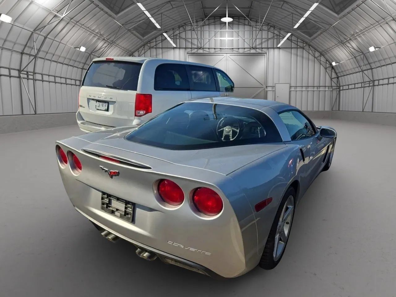Used 2005 Chevrolet Corvette Coupe w/ Preferred Equipment Group RWD image 21