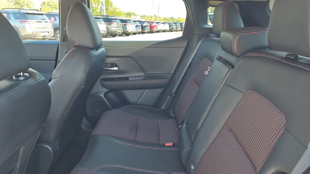 Certified 2025 Nissan Kicks SR AWD/4WD image 5