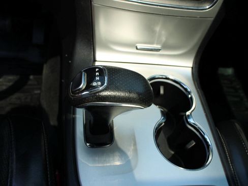 Used 2014 Jeep Grand Cherokee SRT8 w/ Luxury Group II AWD/4WD image 39