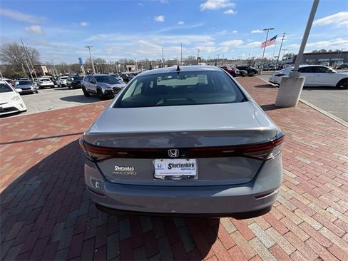 Certified 2025 Honda Accord SE image 33