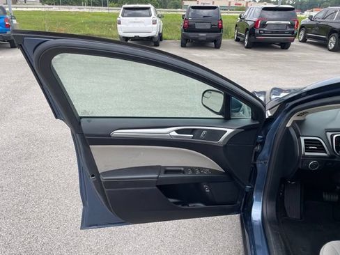 Used 2018 Ford Fusion S FWD image 18