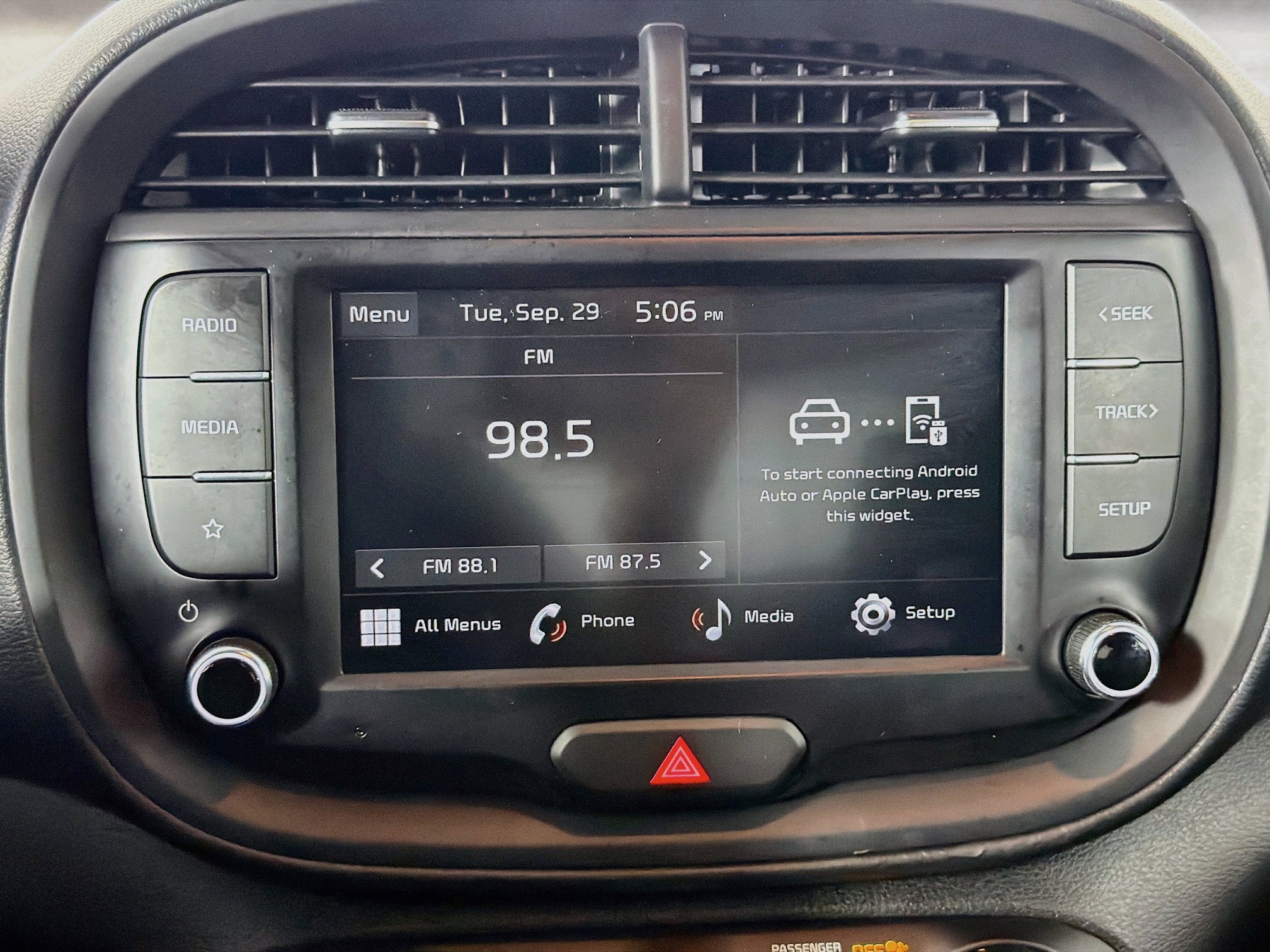 Used 2024 Kia Soul LX w/ Option Group 015 FWD image 21