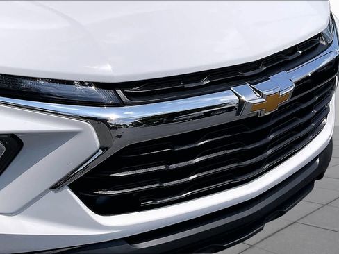 Used 2025 Chevrolet TrailBlazer LS w/ LS Convenience Package FWD image 29