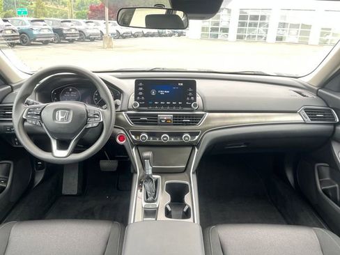 Used 2019 Honda Accord LX image 11