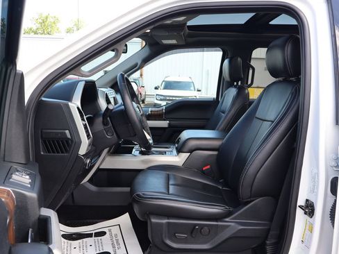 Used 2019 Ford F150 Lariat w/ Equipment Group 502A Luxury AWD/4WD image 20