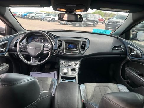 Used 2015 Chrysler 200 S FWD image 25