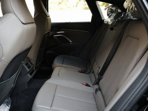 New 2025 Audi Q5 2.0T Premium Plus image 26