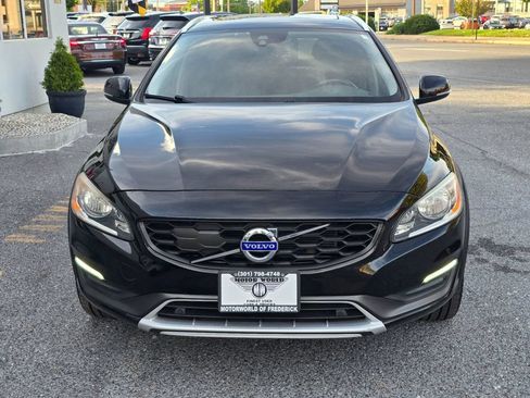 Used 2016 Volvo V60 T5 Cross Country AWD/4WD image 2