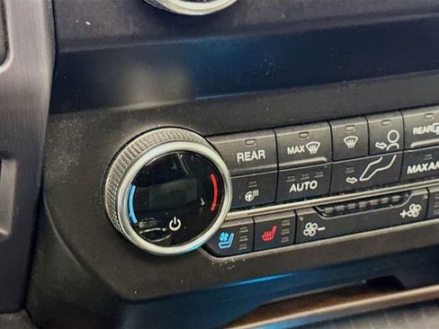 Used 2019 Ford Expedition Max Platinum image 21