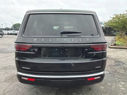 Used 2023 Jeep Wagoneer 4WD w/ Premium Group I image 10