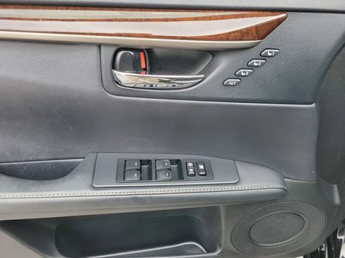 Used 2013 Lexus ES 350 image 9