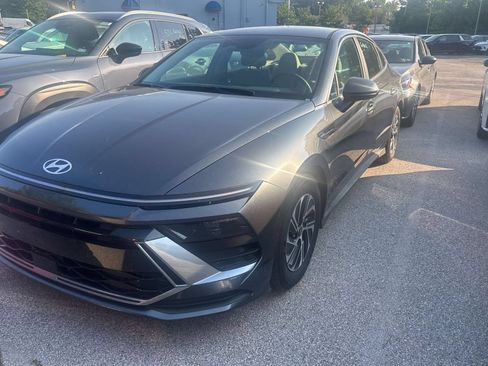 Used 2026 Hyundai Sonata Blue FWD image 3